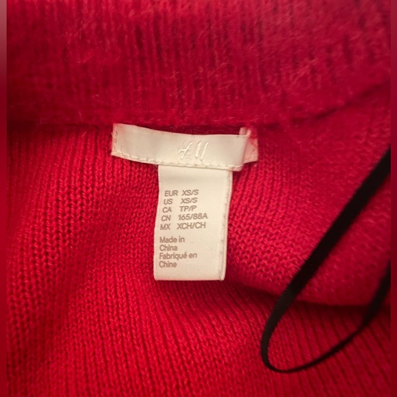 Fluffy Red H&M Cardigan - Picture 5 of 5